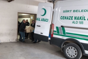 Siirt'te bir kadın evinde bıçaklanarak öldürüldü