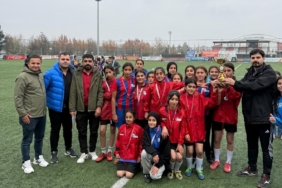 FUTBOL YILDIZ KIZLAR 2