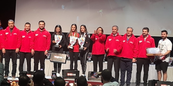 Rekor ve şampiyonluk Batmanlı Ruken’in