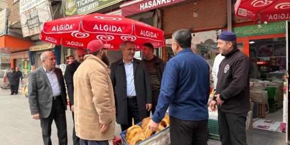 AK Parti Batman İl Başkanlığı eski hal esnafıyla buluştu