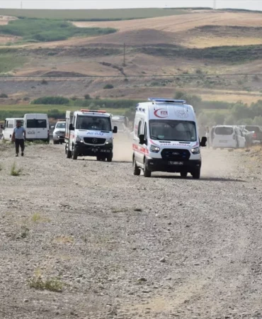 batman-cayi-na-giren-genc-bogulma-tehlikesi-y-16077156_amp