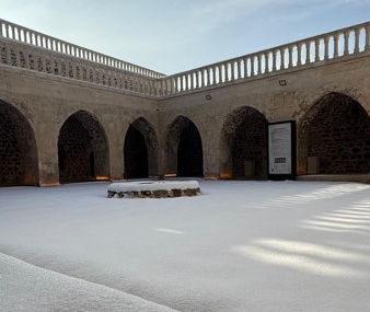 Batman – Mor Kuryakos Manastırı kar altında masalsı görüntüler sundu