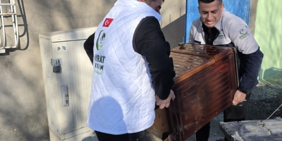 Batman Hayrat İnsani Yardım Derneği’nden Kış Desteği