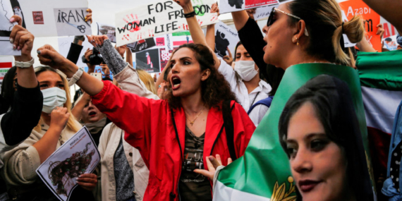 İran’daki enflasyon protestolarında can kaybı 4’e yükseldi