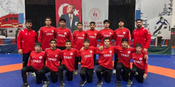 TPAO Batman Petrolspor U-17 Serbest Güreş Takımı’ndan madalya gururu