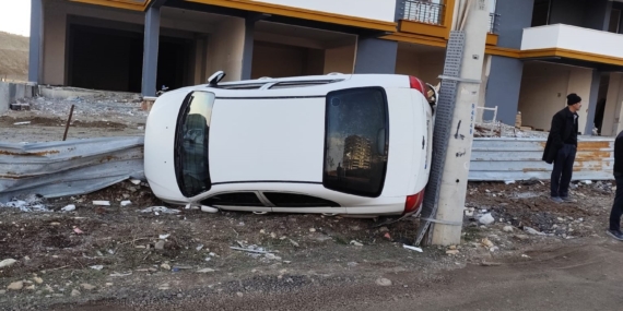 Batman’da Kuyubaşı TOKİ’de buzlanma kazası: 2 Yaralı