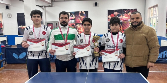 Batman – Fatih Ortaokulu masa tenisi takımından il ikinciliği başarısı