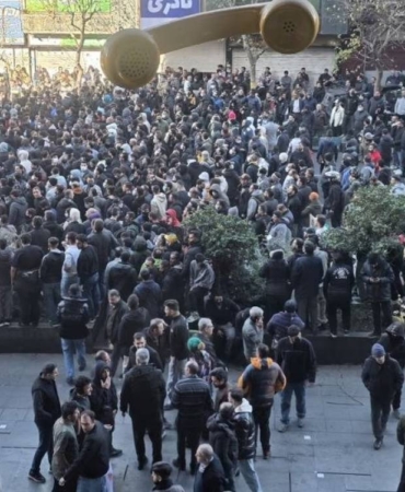 iran-protestolar-dorduncu-gunde-tum-ulkeye-yayiliyor