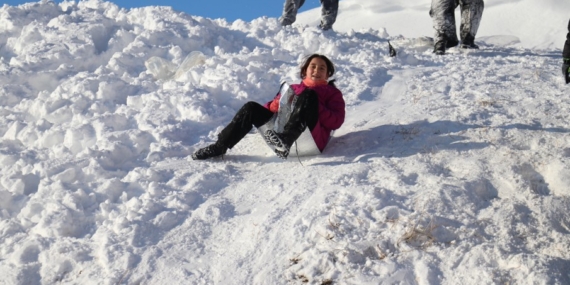 Kar yağışı nedeniyle eğitime ara: Birçok il ve ilçede okullar tatil