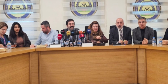 Kobani’de insani kriz derinleşiyor: Sınır kapısı çağrısı