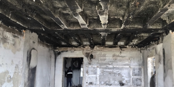 Kozluk’ta Şarjdaki Telefon Patladı, Ev Yandı