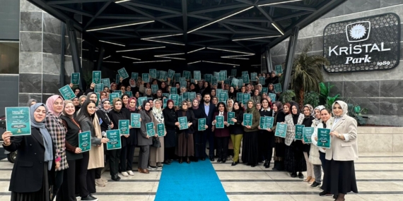 AK Parti Batman Kadın Kolları’ndan “Köklerden Geleceğe” çalıştay