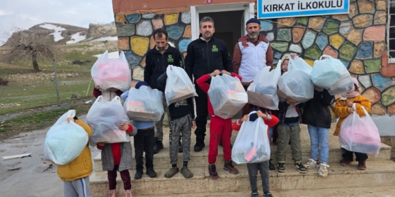Hayrat İnsani Yardım Derneği’nden Doğu ve Güneydoğu’da kapsamlı yardım seferberliği