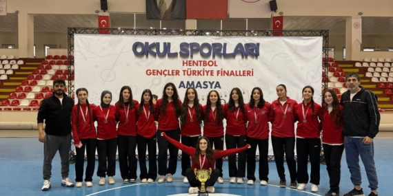 Batman Spor Lisesi Kız Hentbol Takımı Türkiye üçüncüsü oldu