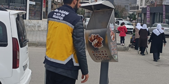 Batman – Bayat ekmekler mamaya dönüşüyor