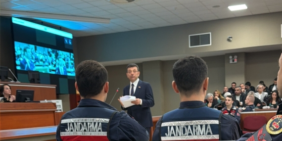 İmamoğlu diploma davasında savunma yaptı: “Bir ıslık çaldığında sıçan gibi kaçacaklar”