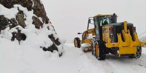 Altı ilde 298 yerleşim yerinin yolu ulaşıma kapandı