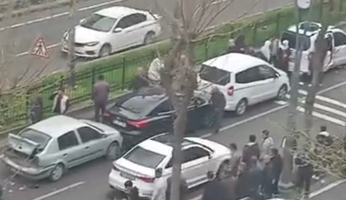 Batman – Diyarbakır Caddesi’nde zincirleme kaza