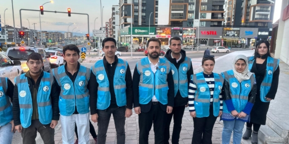 Batman’da “İftara 5 Kala” Programı ile Vatandaşlara Kumanya Dağıtımı