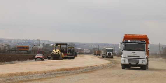 Necat Nasıroğlu Bulvarı ve Güneybatı Çevre Yolu’nda çalışmalar hızla ilerliyor