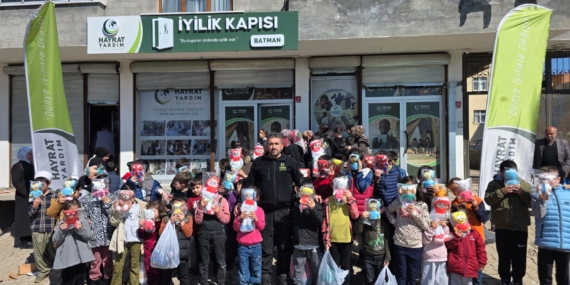 Batman – Hayrat Yardım’dan yetim çocuklara bayramlık desteği
