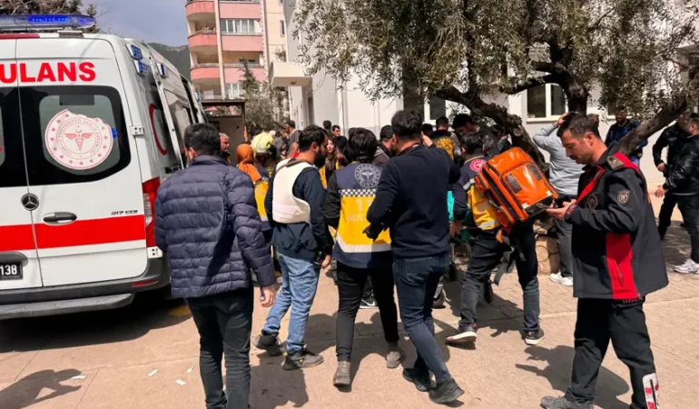 AA-20260415-41112373-41112370-KAHRAMANMARASTA_OKULDA_SILAHLI_SALDIRI-286196