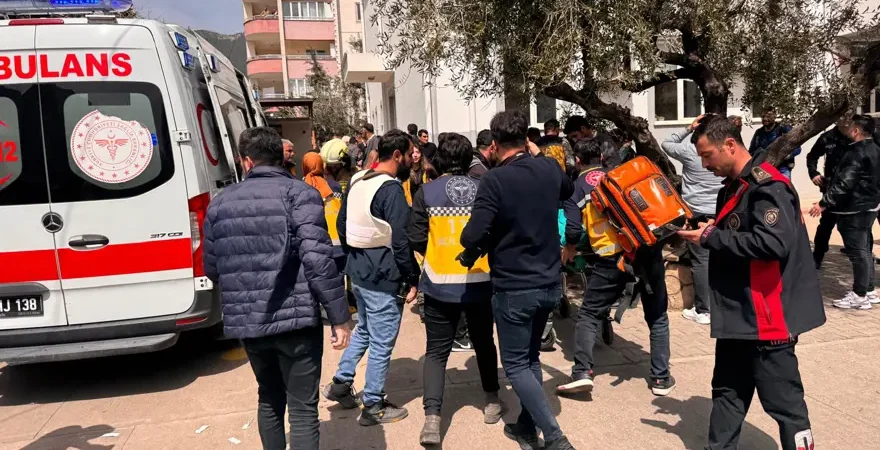 AA-20260415-41112373-41112370-KAHRAMANMARASTA_OKULDA_SILAHLI_SALDIRI-286196