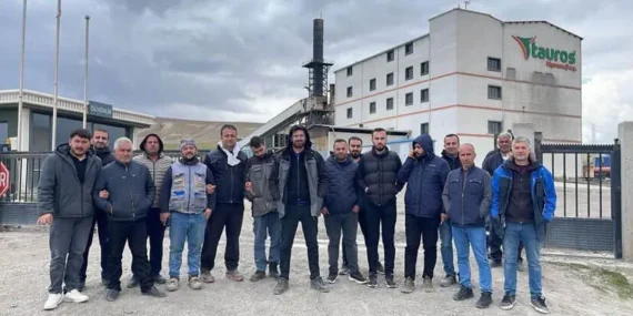 Niğde’de işçilerden oturma eylemi: Aylardır maaş alamadıklarını iddia ettiler
