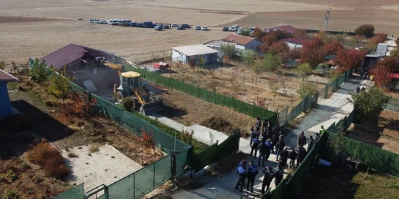 Tarım arazilerindeki kaçak yapılara yıkım kararı