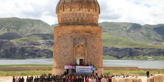 Hasankeyf ‘te“Sağlık İçin Hareket Et” yürüyüşü düzenlendi