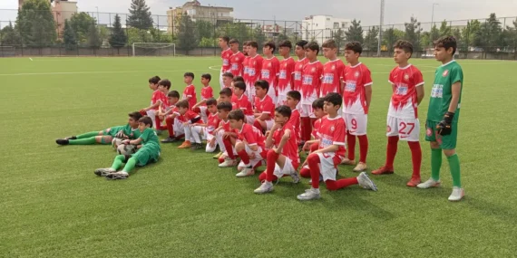 Batman U13 Liginin lideri 19 Mayıs Gençlik Spor