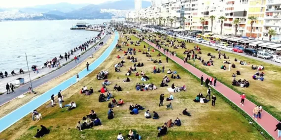 İzmir – Erdoğan’a ‘savaş durumda’ destek yüzde 50’lere yükseliyor