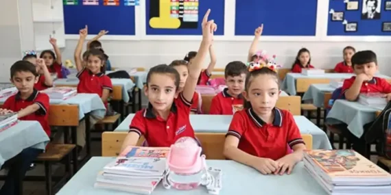Okulların açılış, ara ve yarıyıl tatil tarihleri netleşti