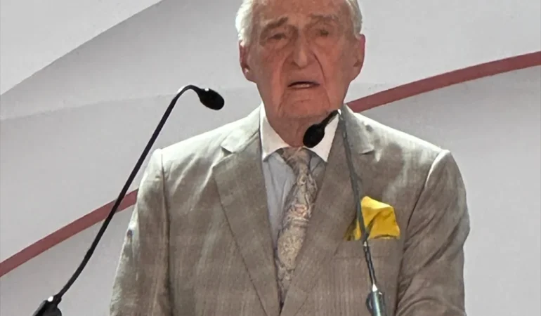rahmi koç