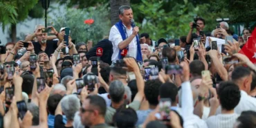 özgür özel