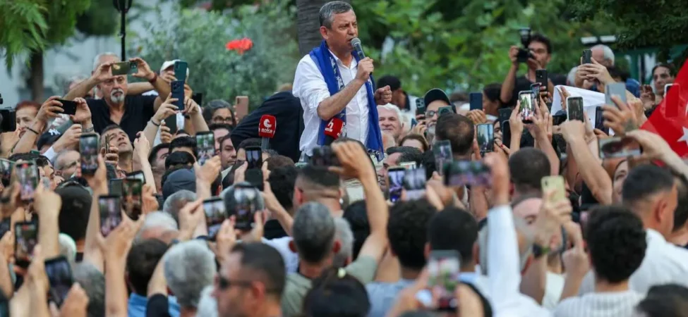 özgür özel