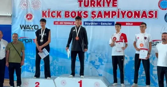 Batman Altın Yumruk Spor Kulübü’nden Türkiye Şampiyonası’nda büyük başarı