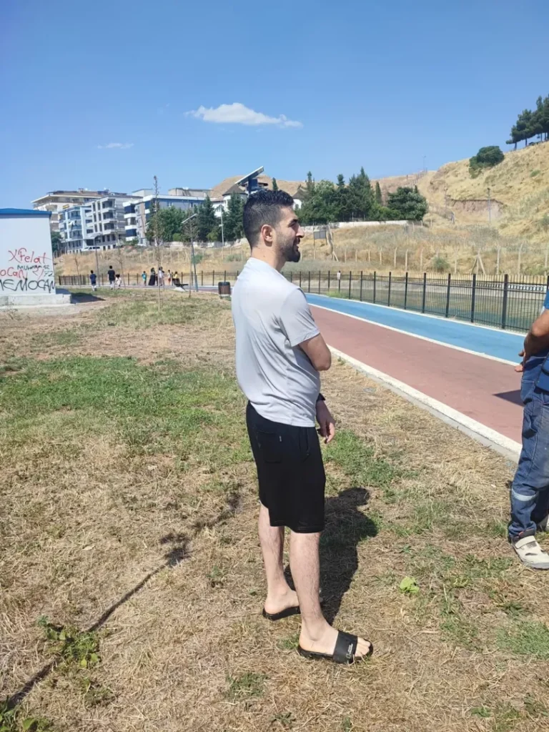 Batman'da su kanalına giren çocuk boğulma tehlikesi geçirdi Batman'da su kanalına giren çocuk boğulma tehlikesi geçirdi