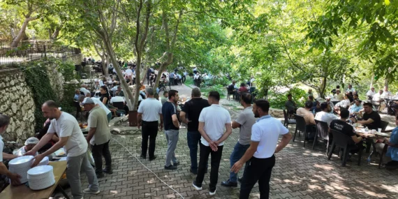 Sason’da kardeşlik sofrası: İki aile arasındaki husumet son buldu