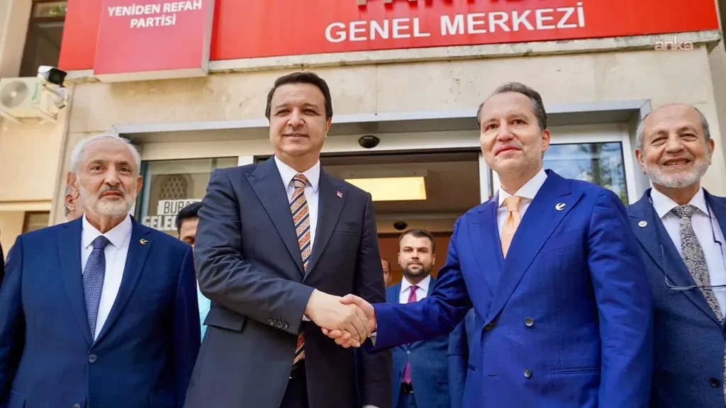 Yeni ittifak şekilleniyor: İki parti anlaştı