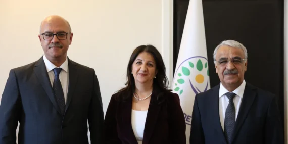 İmralı’da 3 saatlik görüşme: Öcalan’dan yeni süreç mesajı
