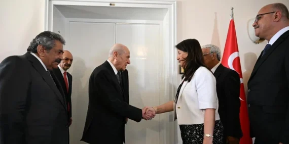 DEM Parti kaynakları: Çerçeve yasa ekim ayına kalmayacak