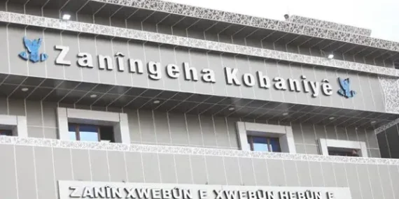 Kürtçe eğitimden Arapça derslere: Kobani’de öğrenciler tepkili
