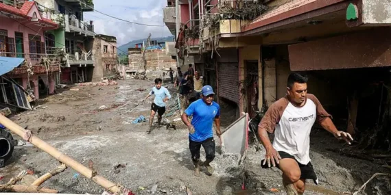 Nepal-Tibet sınırında sel felaketi: Ölü sayısı 330’u aştı, 1000’den fazla kayıp var