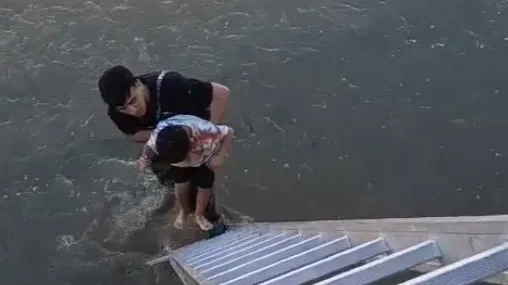 İluh Deresi’ne düşen 8 yaşındaki çocuğu itfaiye kurtardı