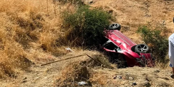 Sason’da feci kaza: Araç uçuruma yuvarlandı