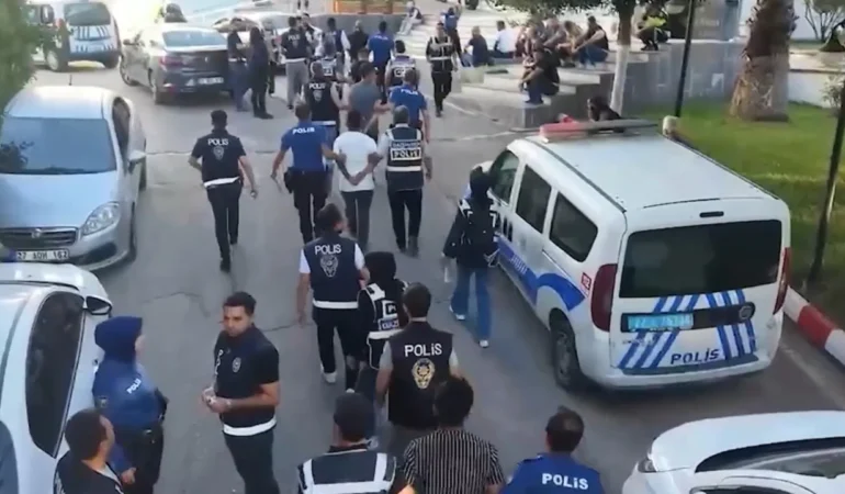 polis-gozalti-icisleri-2479961
