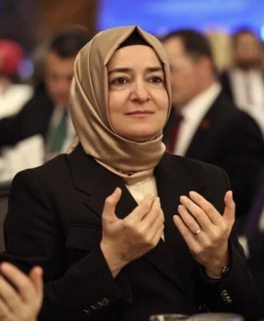 fatma betül sayan