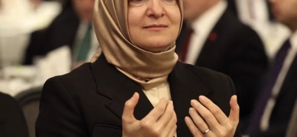 fatma betül sayan