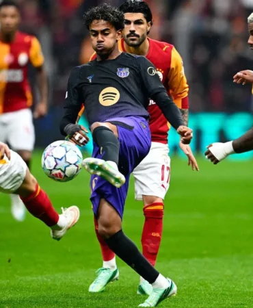 galatasaray-one-gectigi-macta-barcelonaya-farkli_3e9c46aeaf_amp